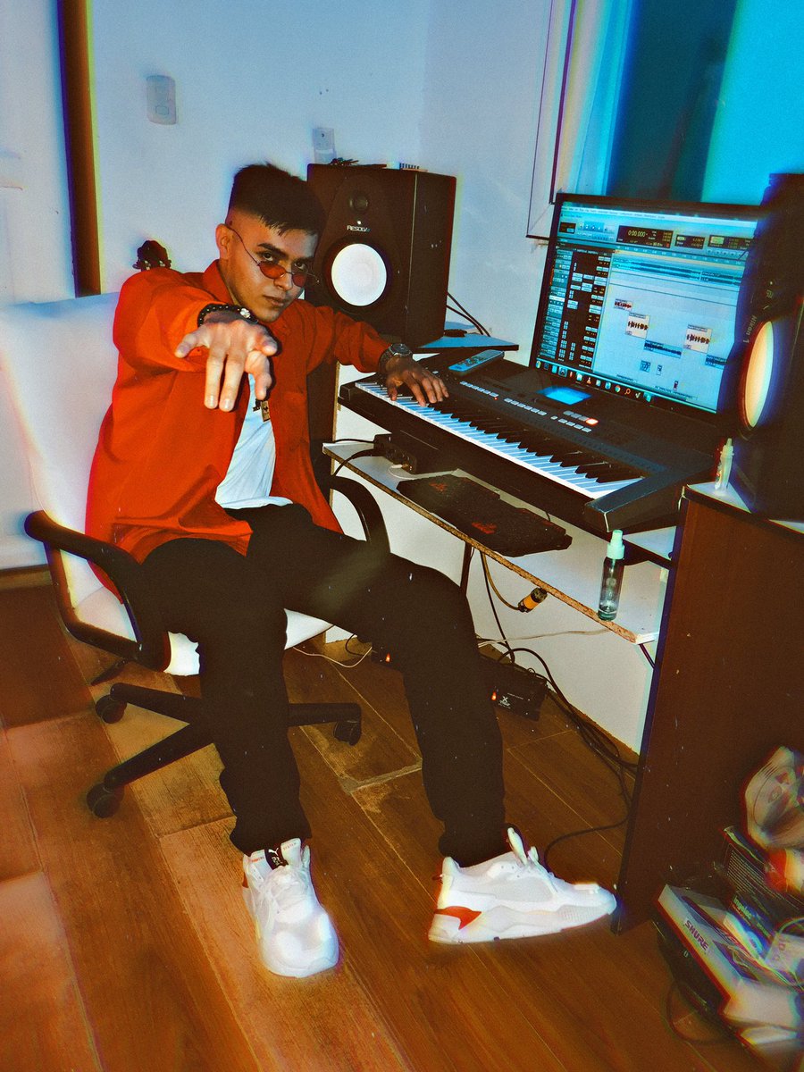 GEELOOFICIAll's tweet photo. Los amo de cora agradecido con el apoyo a NIVELES❤️🔥,seguimos trabajando buscando nuevas melodías , estamos en la vuelta y vamos a seguir rompiendo , listos para el siguiente HIT ON THE FRESH?💽🔥👀 https://t.co/dlX7Y5sJmG