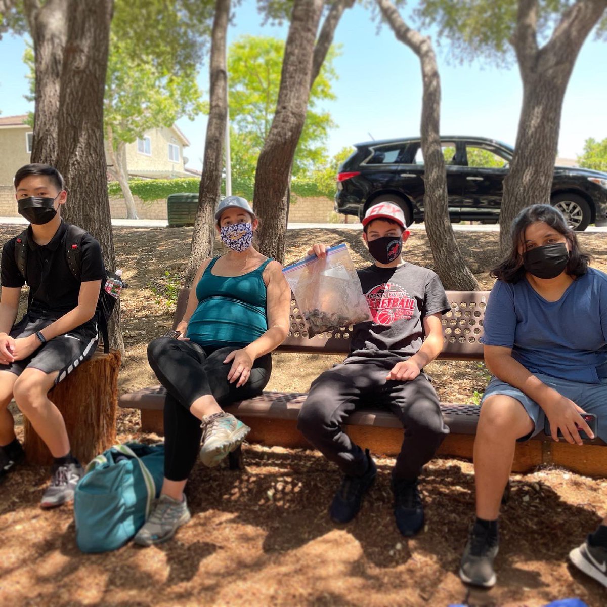 TeamCrayfish's tweet photo. Fun day of setting our summer traps with the Crayfish Club. We caught 14 with our grabbers too. Here’s to hoping the crayfish climbing on the traps actually go in! 

#biodiversity #crayfish #invasivespecies #opshares #teenleaders @earthecho @oakparkusd @rsrpd @MedeaCreekMS https://t.co/milxcZnQhr