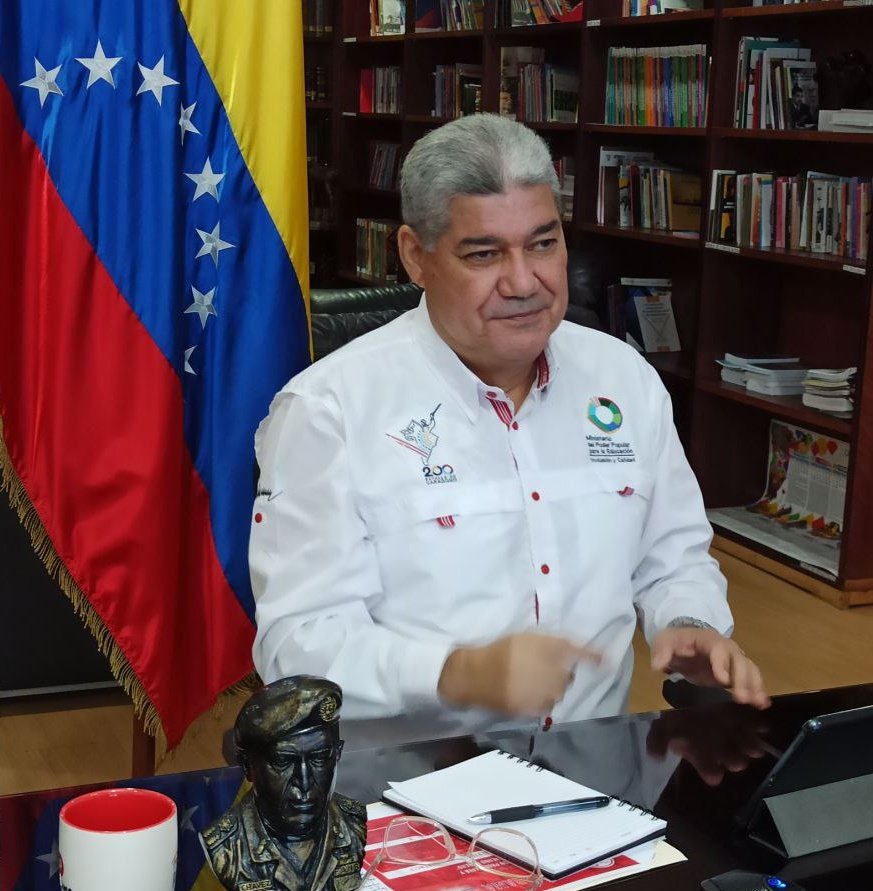 #EnFotos | Intervención del Vicepdte. Sectorial <a href="/eduardopiate2/">eduardo piñate</a> en la instalación del 1er Congreso Nacional "Organización Proletaria y el Nuevo Gobierno Obrero" de las y los trabajadores del <a href="/ivssoficial/">.</a>. <a href="/NicolasMaduro/">Nicolás Maduro</a> <a href="/delcyrodriguezv/">Delcy Rodríguez</a>
#MisiónRobinson18Años