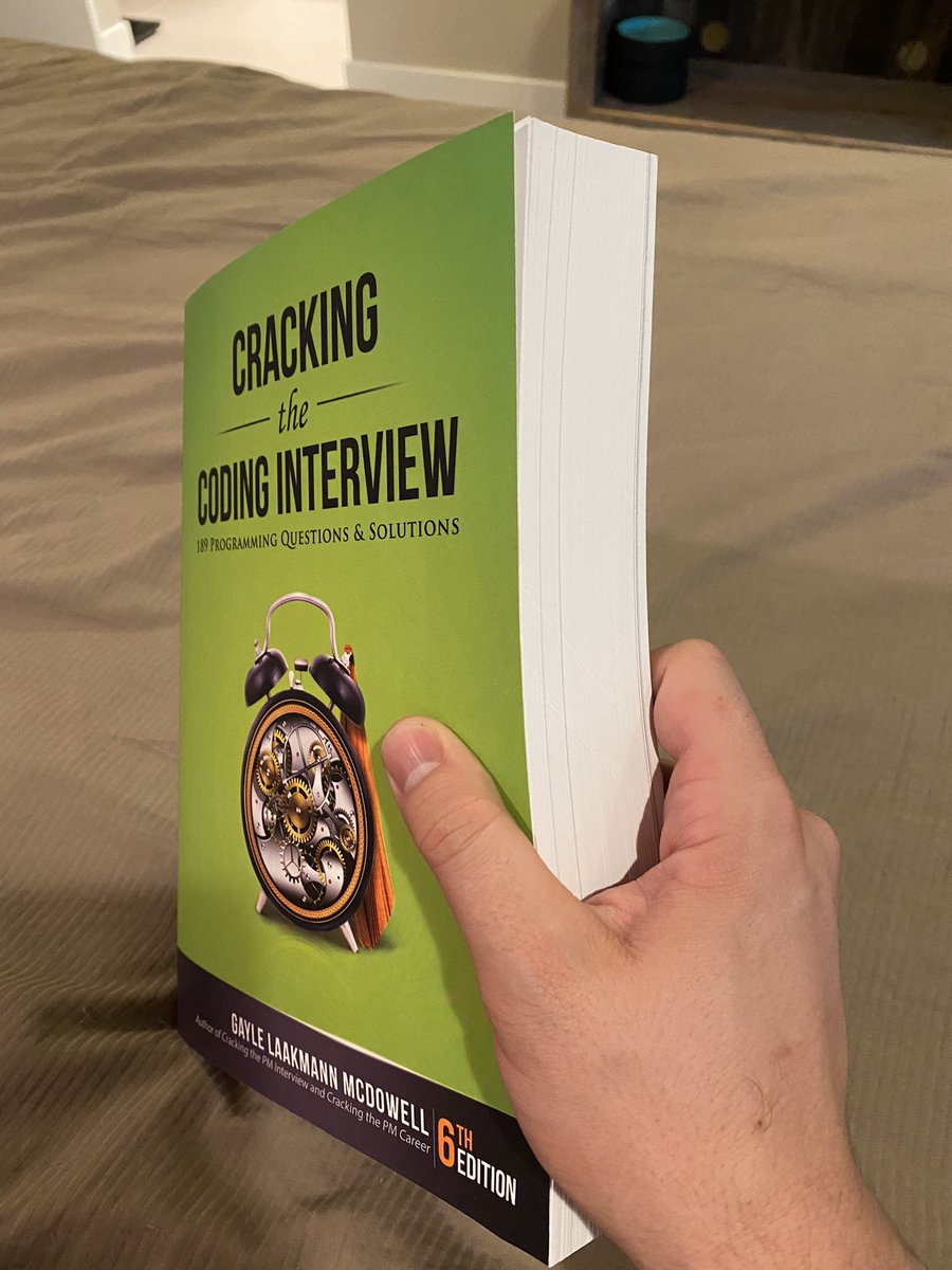 shanesutro's tweet image. Oh my gosh, was NO ONE going to warn me that this book is nearly 700 pages?! 😳
#CrackingtheCodingInterview #YouGotThisGirl