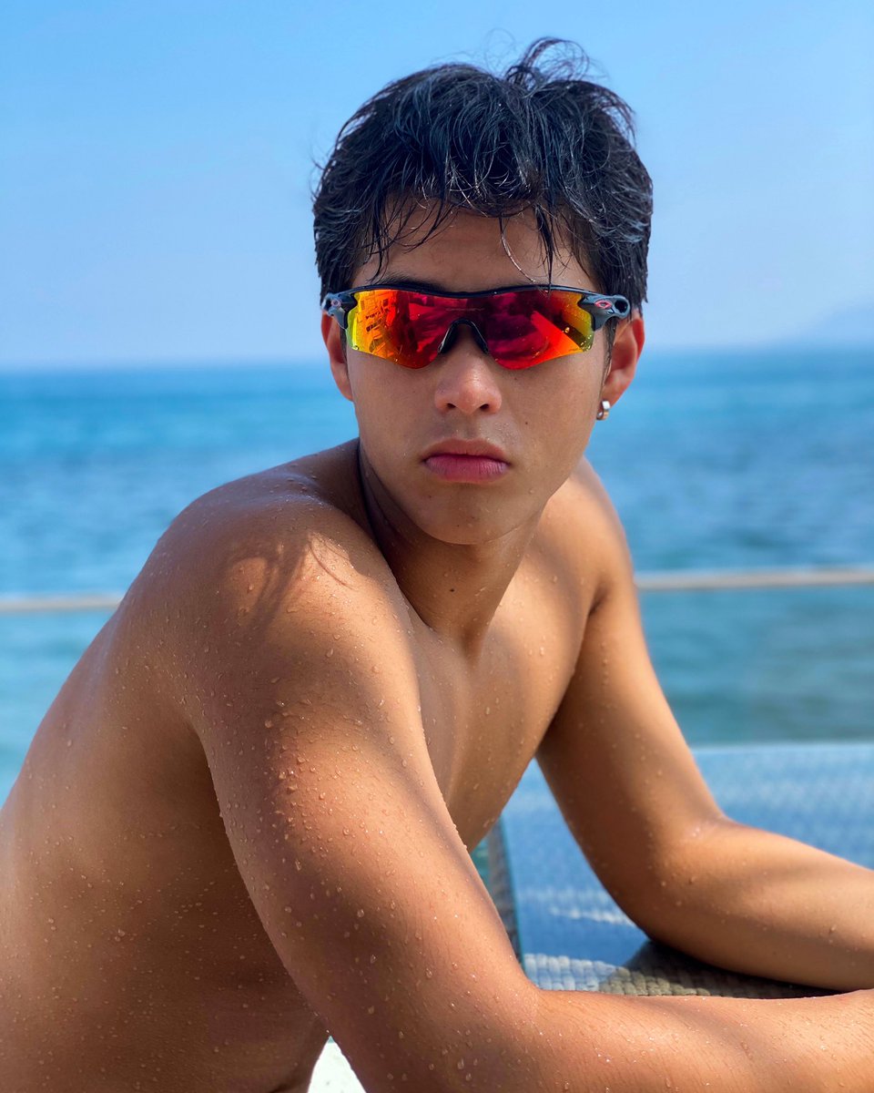 kyle_echarri's tweet photo. Ocean boy. https://t.co/x2gH2yVbps