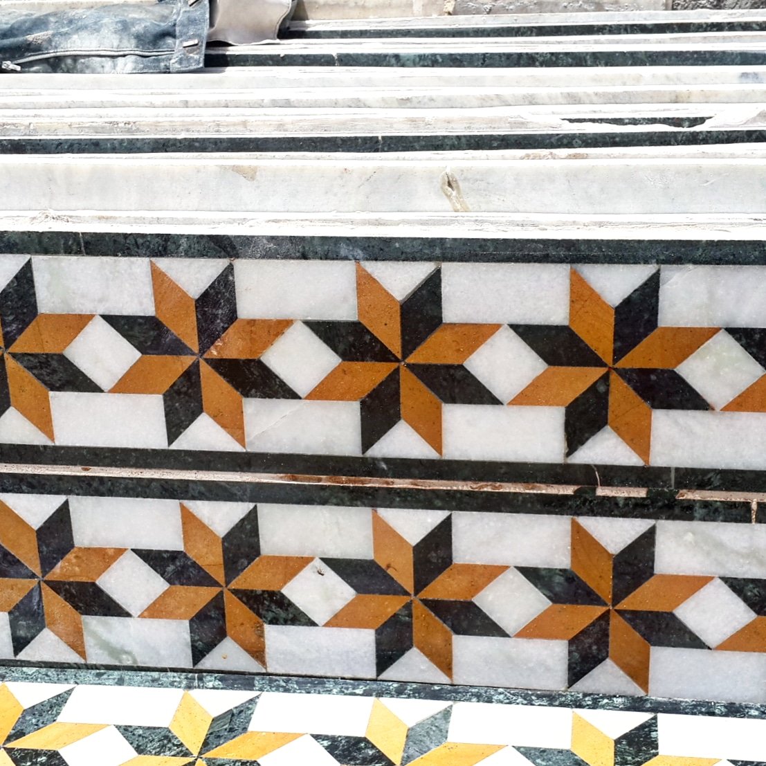 MarbleSaini's tweet photo. Look the stunning and most beautiful stones here @MarbleSaini #marbledesign #marbleslabs #marblefloors #marblestones #stonework #mermer #luxurydecor #interiordesign #luxurystones #luxurybeauty #chinamarbles #italymarmi #turkey #marbleonyx #granites #brazil #lovestones #natural https://t.co/g8yD4hsgnr