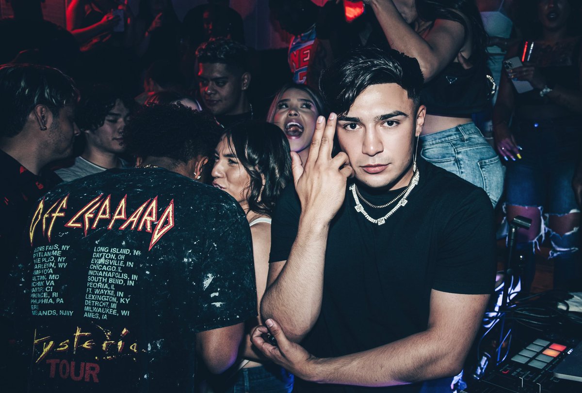 Baby a mi me dicen el Rey del PERREO🤴🏻🎶