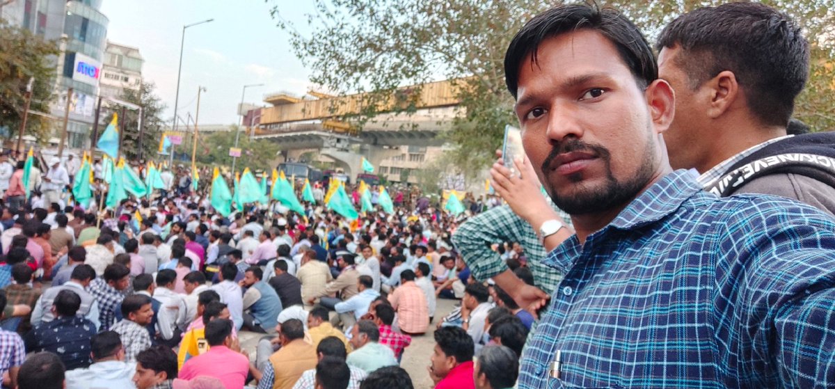काम रोको शौक नहीं मजबूरी है।
लगता है आर पार की लड़ाई जरूरी है।।
सरकार/माननीय cm साहब <a href="/ashokgehlot51/">Ashok Gehlot</a> <a href="/RahulGandhi/">Rahul Gandhi</a> <a href="/RajCMO/">CMO Rajasthan</a> <a href="/Barmer_Harish/">Harish Chaudhary</a> पटवारियों की वेतन विसंगति दूर कर   #Gp3600_for_patwari दें।
#Gp3600_for_patwari
<a href="/zeerajasthan_/">ZEE Rajasthan</a> 
<a href="/1stIndiaNews/">First India News</a> 
<a href="/ETVBharatRJ/">ETVBharat Rajasthan</a> 
<a href="/News18Rajasthan/">News18 Rajasthan</a>