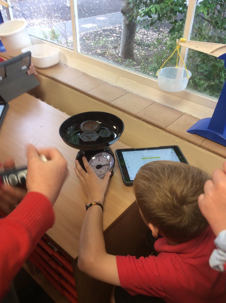 JesseGray_5DM's tweet photo. Practical maths! Converting units of measure 📏📈
#mathsatJG https://t.co/nm3XI719FS