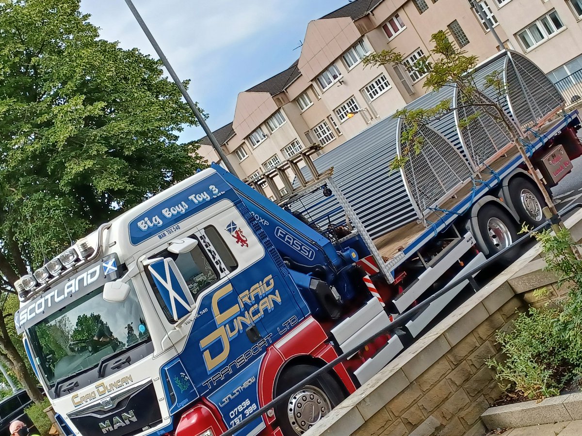 ngha_community's tweet image. Exciting times...continuing development of our new bike storage project in partnership with @GlasgowCC & @GreaseMonkeyCyc
Armadillos arriving at Balgrayhill flats...
#ngactive