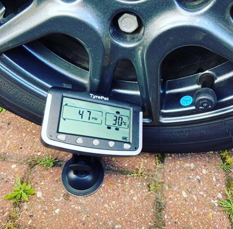 Secondary TPMS vs TyrePal systems - what's the difference? This explains why you might want to consider an additional system to that incorporated by your vehicle's manufacturer as standard.    #tpms #tyrepressures #realtimemonitoring #quickeralerts  loom.ly/DltzwqM