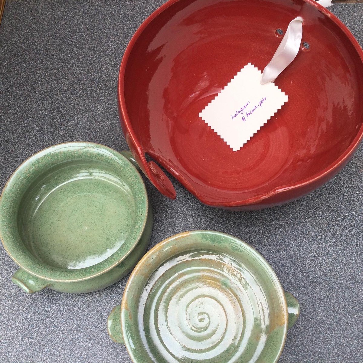 HelenT_tax's tweet image. Doing some deliveries today 🙂#pottery #yarnbowl #cookingpots