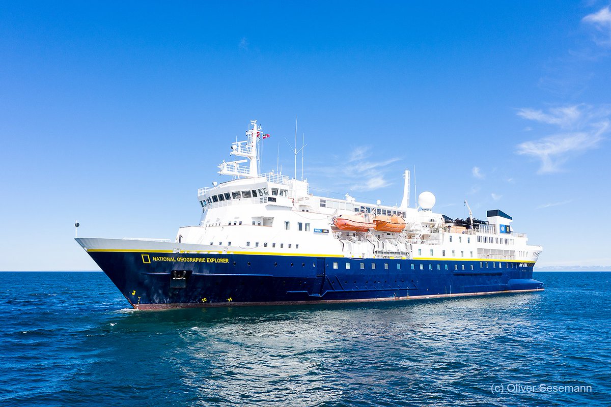 .@LindbladExp's #NationalGeographicExplorer has left #Frederikshavn anchorage 🇩🇰📷 last week and is due at #Reykjavík 🇮🇸 today. She is to resume expedition cruises from 11 July, initially offering three circumnavigations of Iceland.
#NatGeoExplorer #ExplorerMindset #shipsinpics