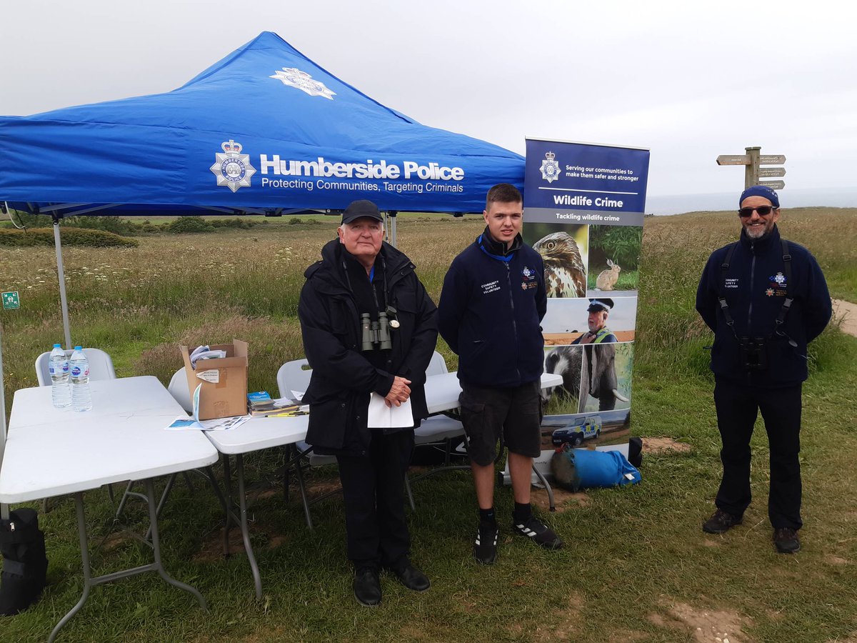 #RuralTaskForce conducted a community engagement event yesterday raising awareness around #OpSeabird & the reporting of Marine & Seabird disturbance by water vessels & Jet Skis. Thank you to @Humberbeat volunteers & @Bempton_Cliffs  #InvestiGator @ @Humberbeat_RTF