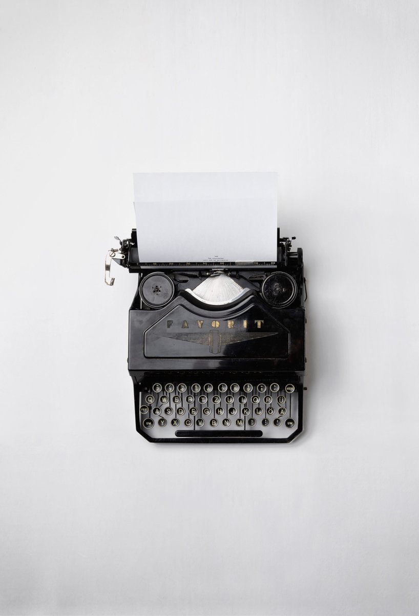 Friday's Writing Opportunity!

<a href="/SecondCityPoets/">SecondCityPoets</a>
have announced a series of 9 *free* poetry workshops for groups of 2-5 poets on the theme of writing collaboratively.  

There is a small application process, here: secondcitypoets.com/2021/07/01/wri…

Deadline is July 31st. Good luck!