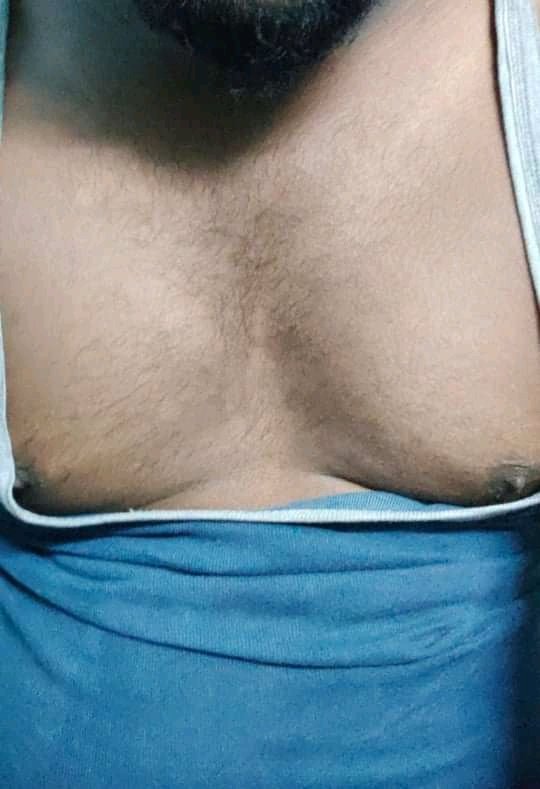 StraightHunte12's tweet photo. Aalu nalla smart ah irunthan kastapattu crct pannen but konjam ematrame 🍌 #straightmen @StraightHunte12 https://t.co/GKwizjjM2D