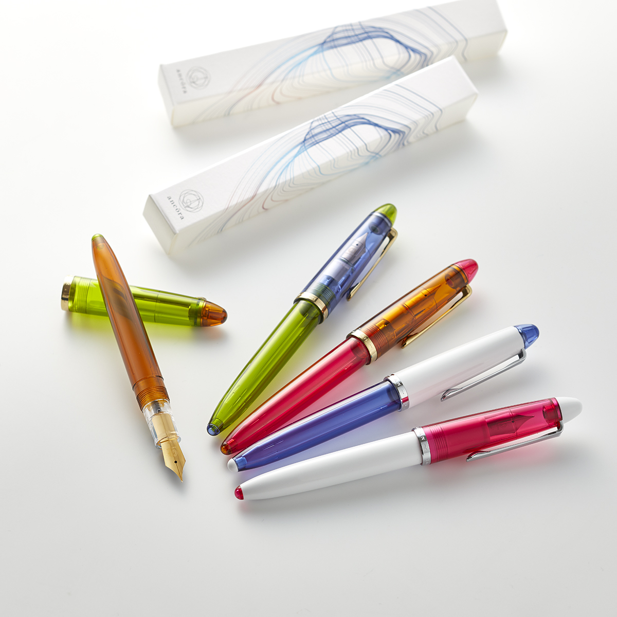 プラス・セーラー万年筆の共同運営 東京・銀座 ancora（アンコーラ