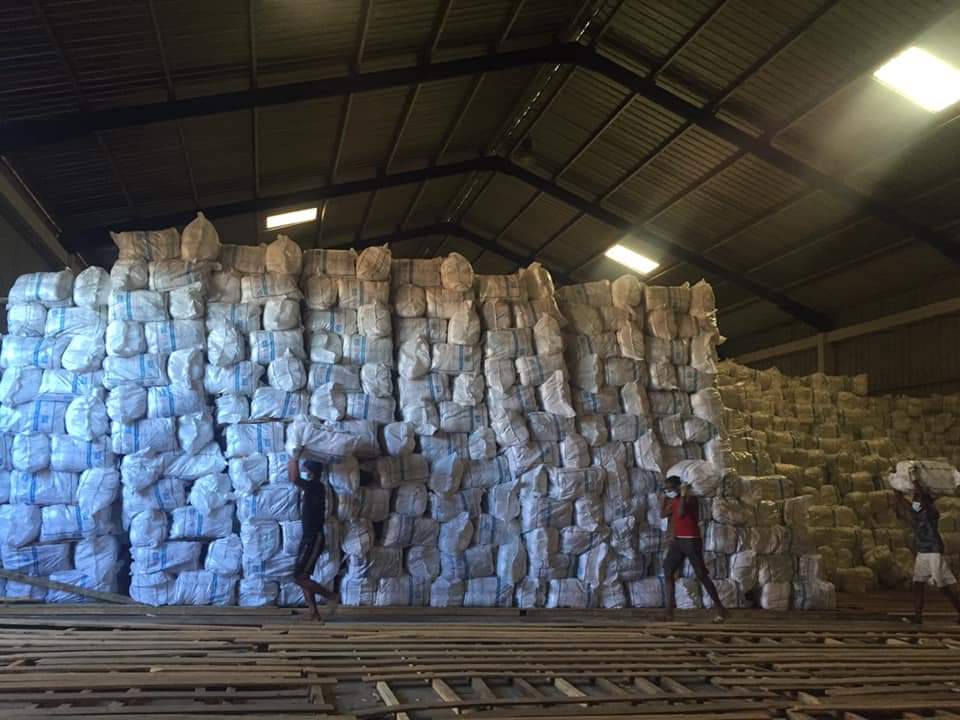 LUTTE CONTRE LE PALUDISME :  La Campagne de Distribution de Masse de Moustiquaires à Imprégnation Durable débutera à partir du mois d'août 2021. Les moustiquaires ont quitté le Hangar du PSI Madagascar pour atteindre les 101 districts concernés.
#Ensemble_contre_le_palu