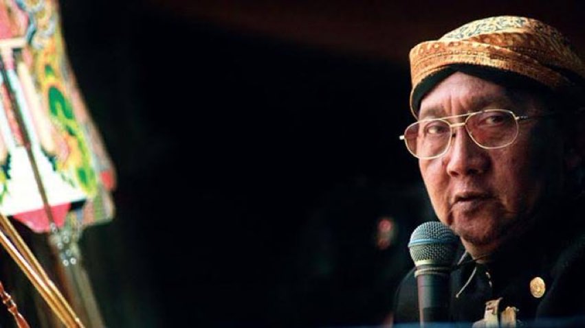 jawafess's tweet photo. Kabar Duka

Dalang Ki Manteb Soedharsono telah meninggal dunia. Semoga karyanya tetap abadi.

Biasa ditonton malem-malem di Indosiar :, https://t.co/bw1gx7ceji
