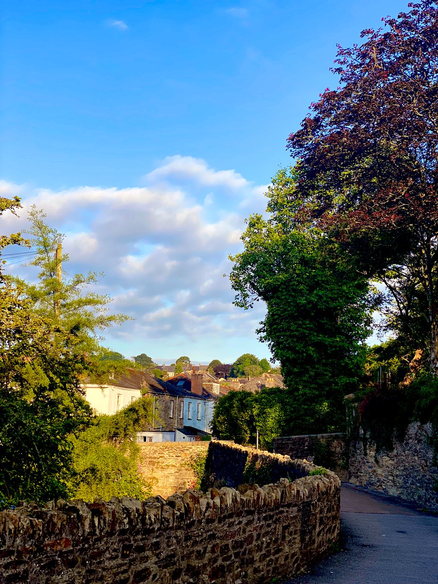 M O R N I N G ✨ From Truro, Cornwall. Wherever you are think about a small shop-local spend today. It makes such a difference to the indie businesses where every pound really counts &amp; which keep our local spaces vibrant &amp; individual✨ #trurohour  #shoplocal #lovewhereyoulive