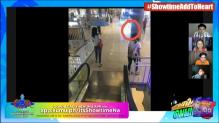 ViceGandaorg's tweet photo. itsShowtimeNa: Baka umulan sa loob ng mall! hahaha #ShowtimeAddToHeart https://t.co/br0tQeDLEn