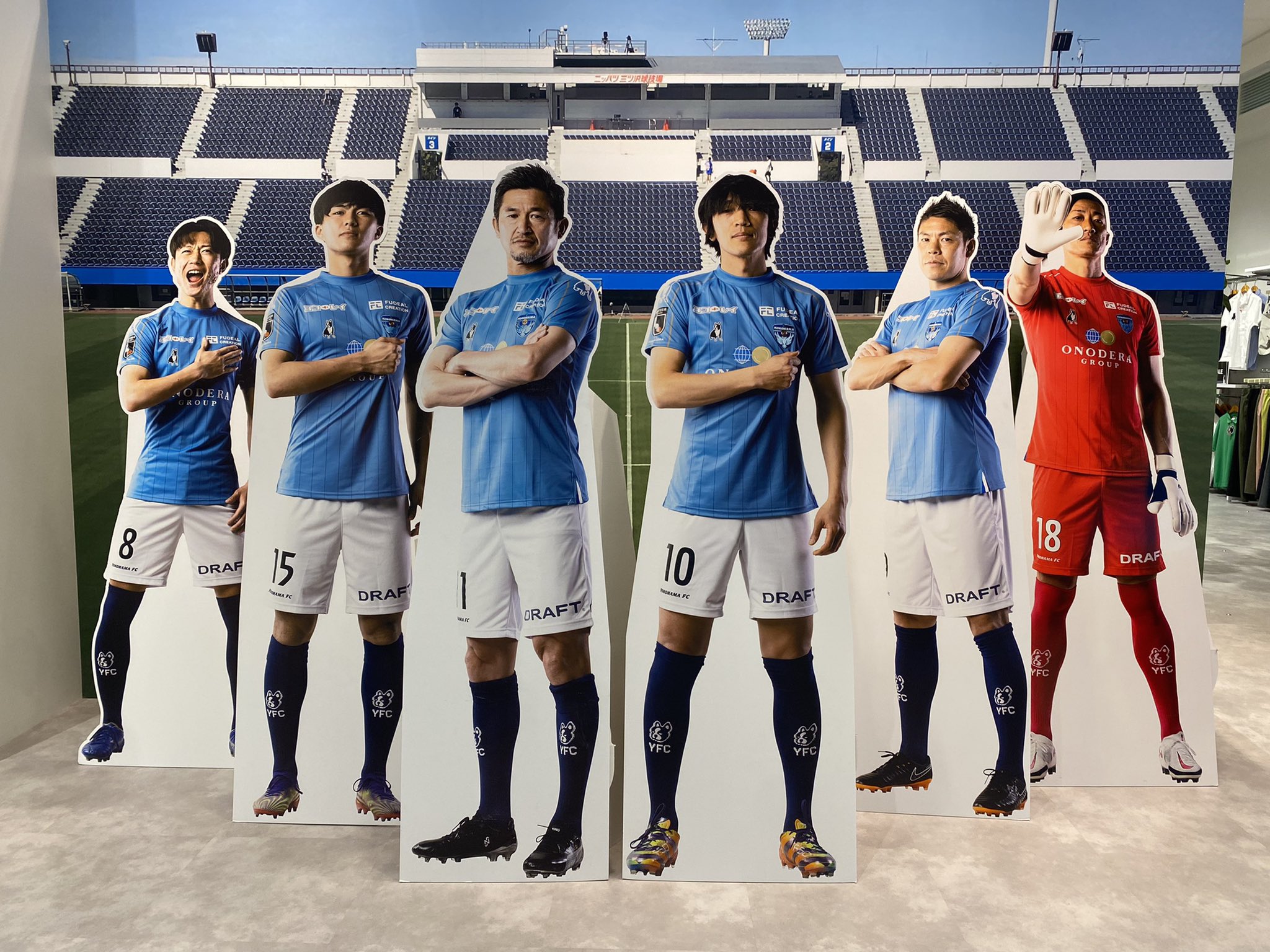Soccer Junky Official 7月2日よりsoccerjunkyららぽーと横浜店にて 選手パネルを展開致します 中断でなかなか選手を見る事が出来なくて寂しい方 是非記念撮影して癒されませんか ｗ 週末はぜひららぽーと横浜に Yokohamafc 横浜fc Soccerjunky