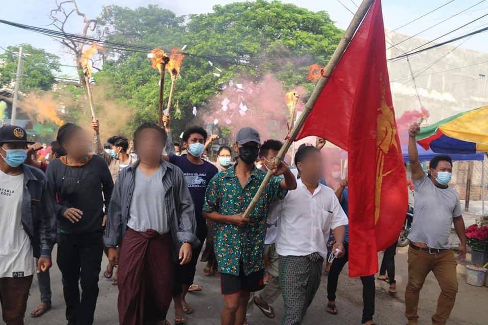 William98978's tweet photo. Monywa’s people continued marching on the streets to show their strong opposition of Genocidal Dictatorship as their daily routine. #July2Coup #WhatsHappeningInMyanmar https://t.co/KtjFEMg6ix