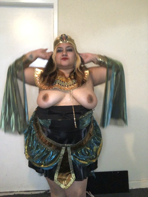 Vote for @AriannadelRio69 in the MV Community Awards for MV Social Activity Feed of the Year @manyvids<a class="tags" href="/tag/ariannadelrio69">@ariannadelrio69</a><a href="/tag/bbw"class="tags"><span>#bbw</span></a>