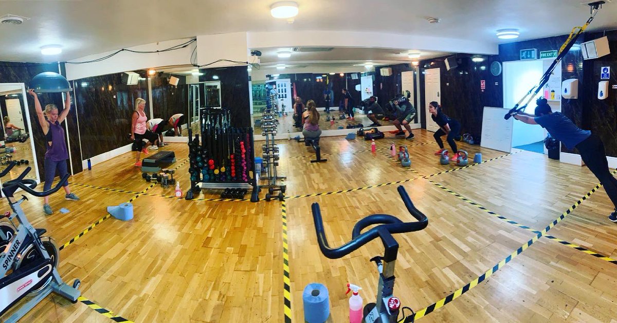 LangroveHC's tweet photo. A bit more of a classic circuit style to the Friday Finisher this morning, with a little bit of plyometrics added into the mix to maximise the burn 🔥💪 #HappyFriday https://t.co/U3qLuYVQxw