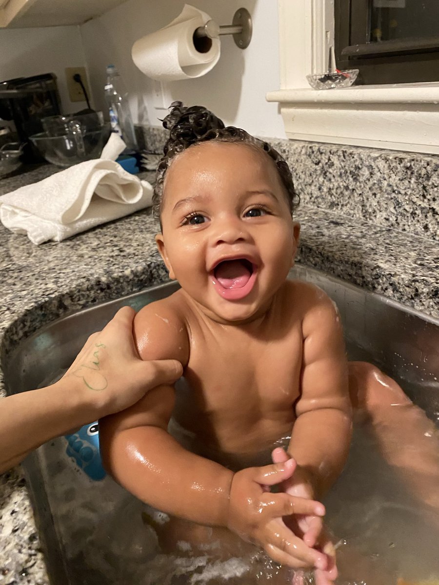 OliviaMcswain's tweet photo. blessed with the best💚 I post my lil man more than myself , ain’t he perfect tho🥺 https://t.co/h6CtFSTdnS
