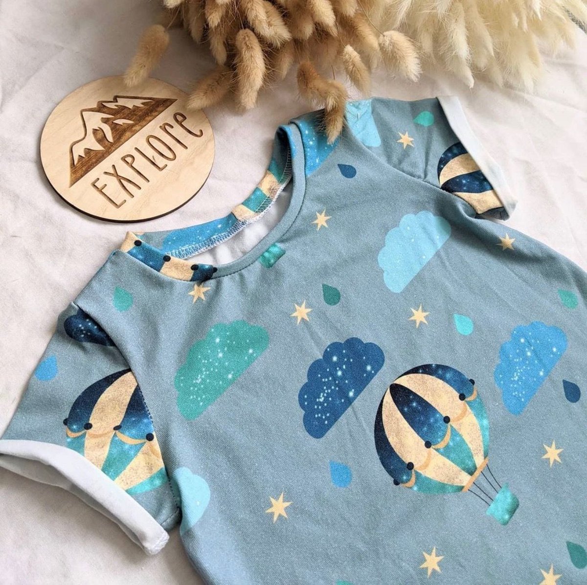 Today we have found a fantastic #smallbusiness for you all to follow and show some support to – @sonnycreationsuk. #SonnyCreationsUK create #sustainable baby and children’s clothes with zero waste going to landfill. We love finding small businesses that are more #ecofriendly!
