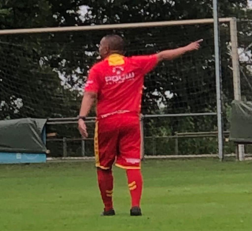 Eindelijk weer voetballen na mijn voorste kruisband operatie van 3 jaar geleden! Viel niet mee pfff 🤣🤣 maar knie heeft het gehouden… 💪🏾 #hamstringkapoet #alleskapoet #heleweekspierpijn #gaeagles #businessteam