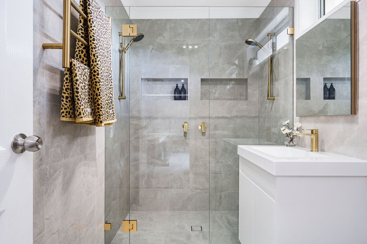 Create a luxurious bathroom by adding gold fixtures, with grey ceiling to wall tiles to add texture, it’s a match made in heaven.

Contact us today for innovative designs: ow.ly/biwg50F7WgM 

#ultima #interiordesign #bathroom