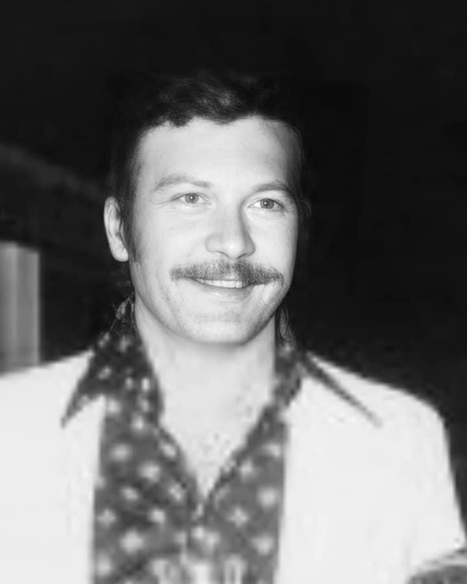 Yeşiçam Efsanesi, Türk Sinemasının usta oyuncusu,  Kartal Tibet'i kaybettik. Sevenlerine ve ailesine baş sağlığı diliyoruz.
#KartalTibet