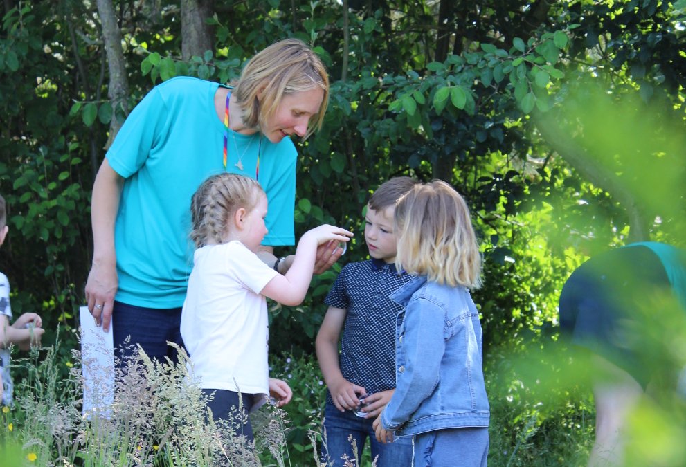 underskyplay's tweet photo. What a wonderful way to #GetIntoSummer!
Thanks to all the families who joined the fun yesterday in Craigie Park, Ayr. Next stop Girvan!
#ActiveSA #thrivingcommunities #HappyHealthyKids
#playoutside #returntoplay #celebratechildhood
#activeplay #CelebrateSummer2021 #UnderSkyPlay https://t.co/Qp68snrnre