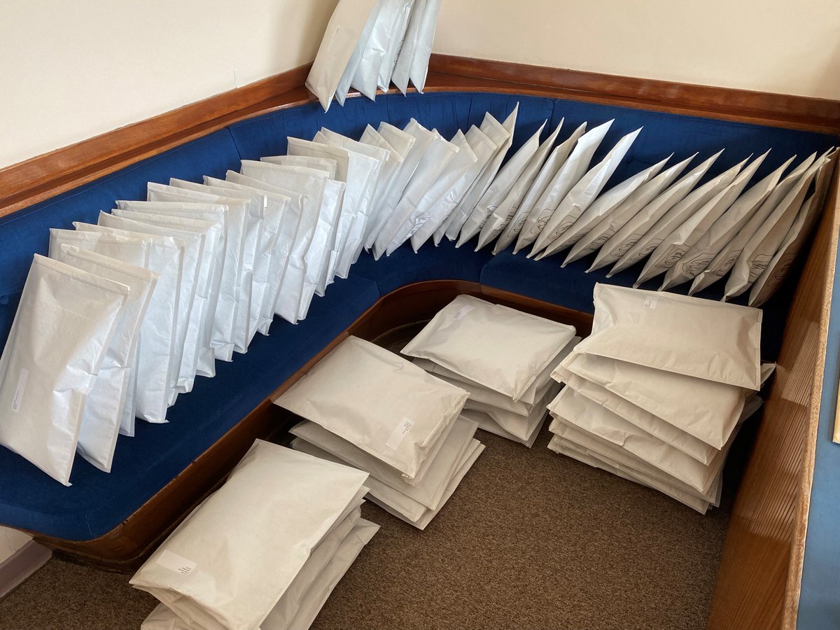 UofGPhysAstro's tweet photo. Look at all of those hoodies packed and ready to be shipped to our new graduates 🤩
#TeamPHAS sends a big congratulations to our Class of 2021!🎓#UofGGrad21 https://t.co/ldBDd0IIxo