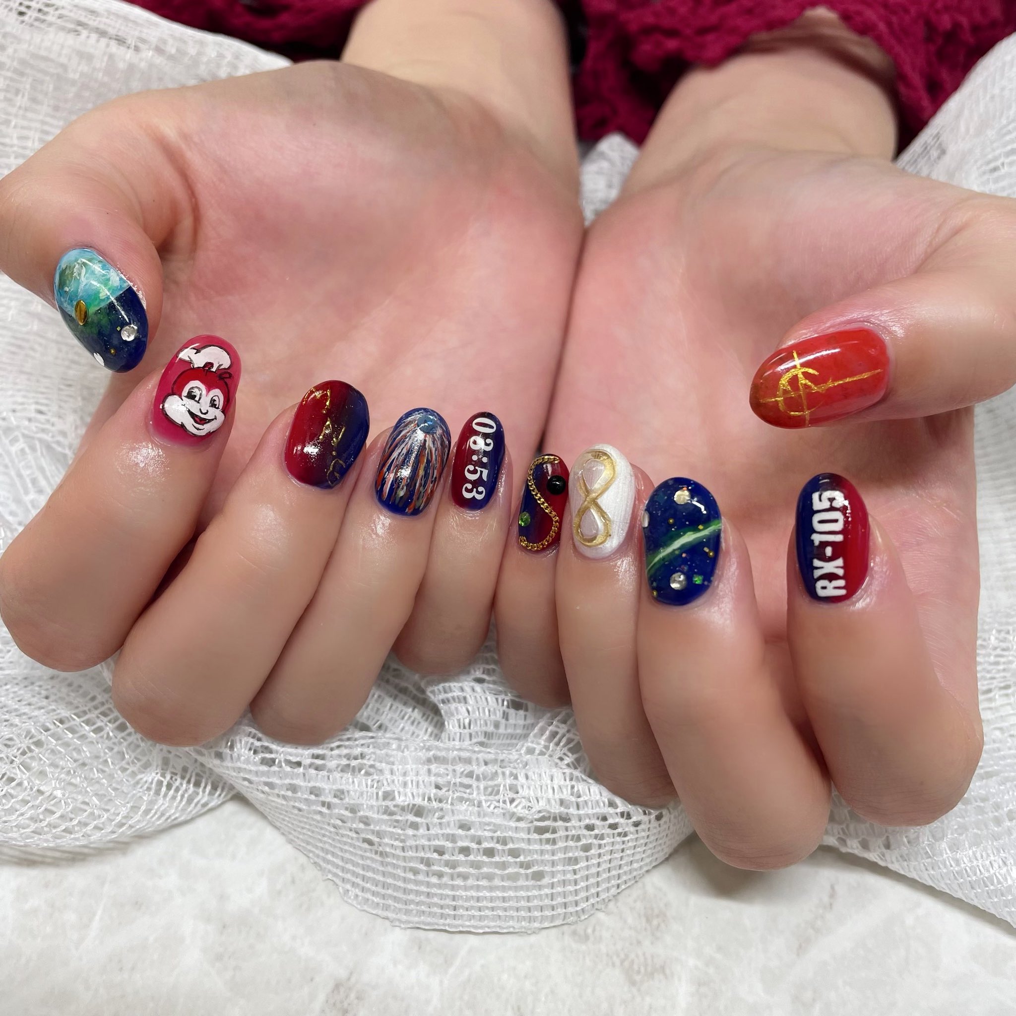 تويتر 木田かやこう 休眠中 على تويتر 見てー ハサウェイのネイル やっと出来たよガンダム痛ネイル マフティーのマークはベースにウェザリングがかってて超良い 硝煙のような色味を出して頂いた ᐪ ᐪ え ネイルは男ウケしない