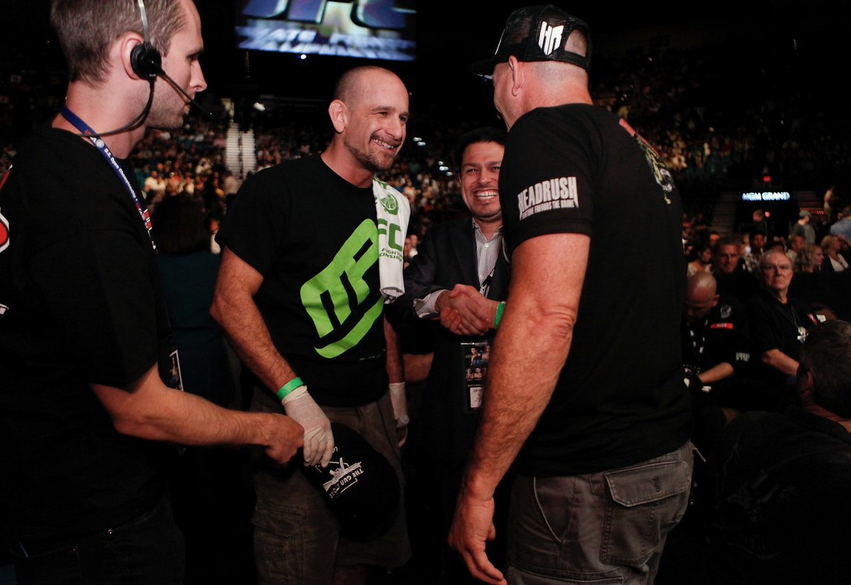 allelbows's tweet photo. To just seeing Joe Silva(!) and the sponsor shirts! Bud Light Lime! I still have that free towel. And @CarlosCondit looking devilish after KOing Dong Hyun Kim. #UFC132 https://t.co/3e6Fszy6Rw