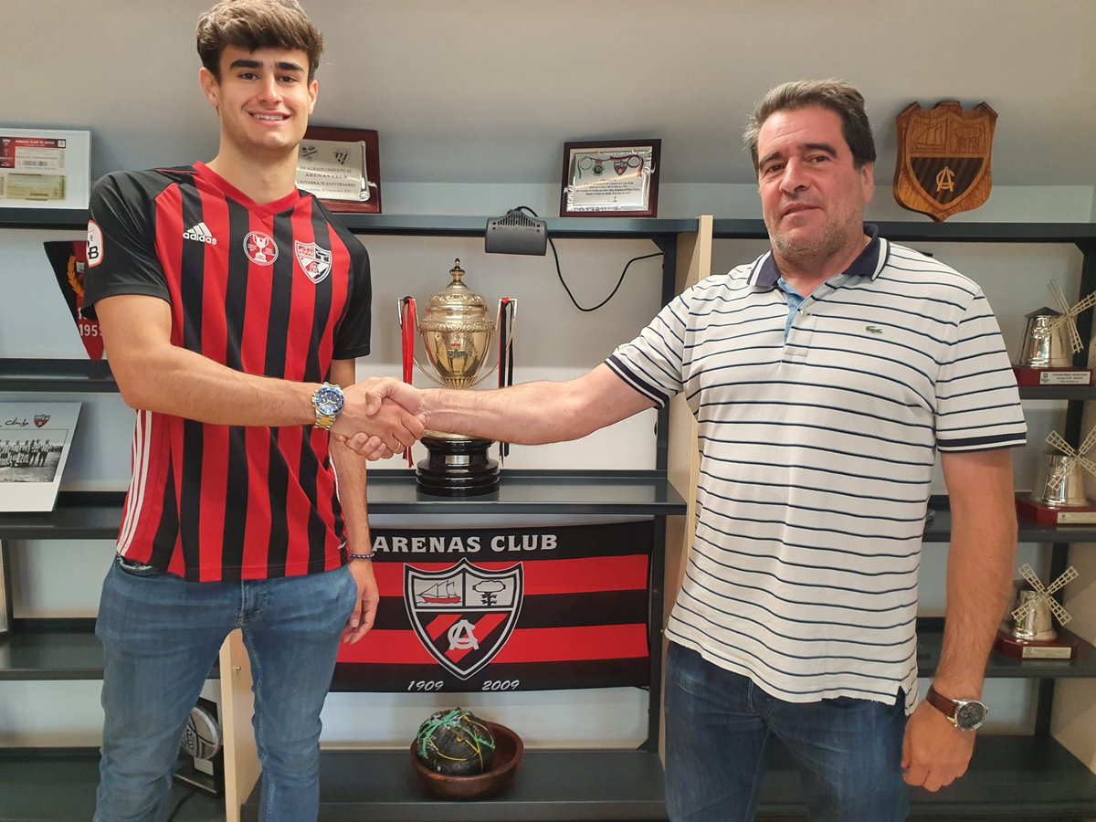 arenas_club1909's tweet photo. OFICIAL !!!! El centrocampista Gonzalo Zorrilla ( @GonzaloZorri22  ) nuevo jugador del @arenas_club1909 . De 20 años, la temporada pasada militó en el @UrdulizKT . ONGI ETORRI , Gonzalo!!!! https://t.co/bVR6bt42oY
