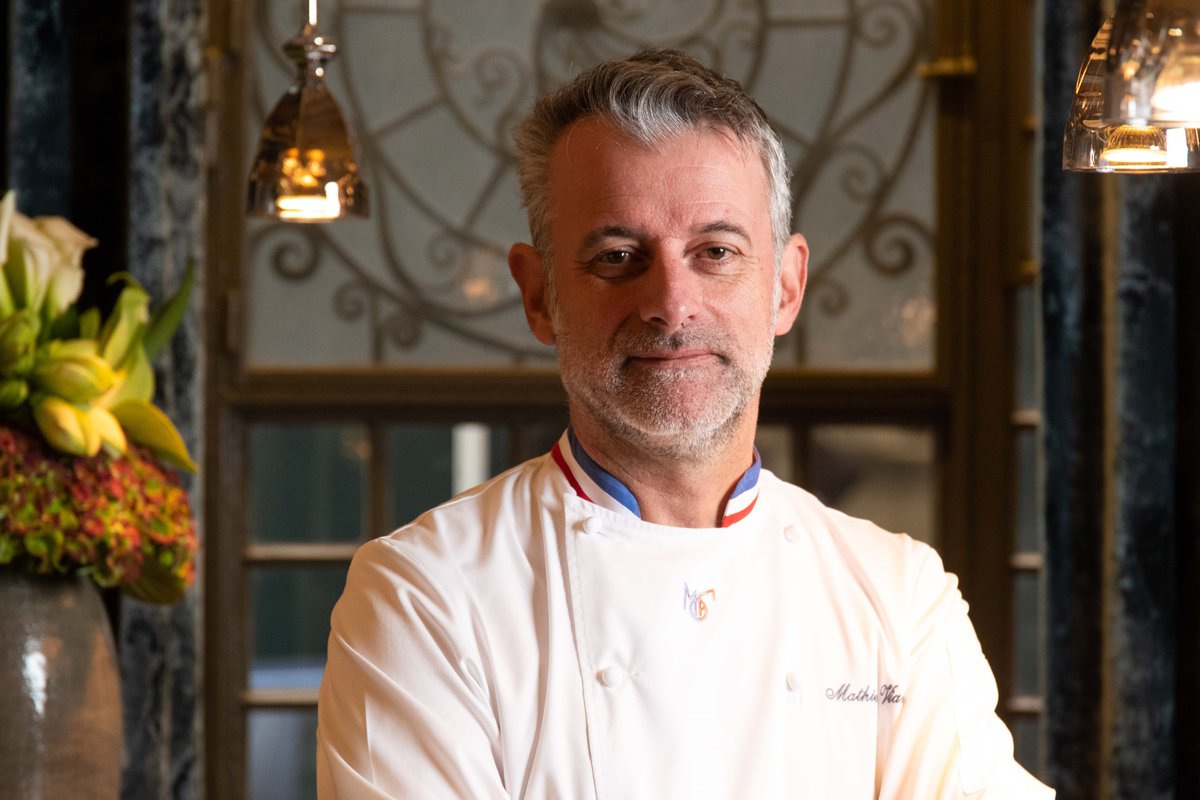 guideMichelinFR's tweet photo. Le restaurant La Mère Brazier a cent ans : Mathieu Viannay nous dit tout ! #lyon #merebrazier #2etoiles  https://t.co/dhQWkxyjE7 https://t.co/Y4PF315oVP