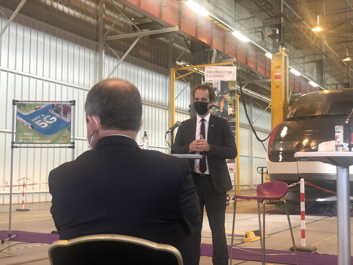 SNCFNumerique's tweet image. #LivingLabs - @CFanichet s'exprime au Technicentre Industriel de Rennes : « Les connectivités sont la condition sine qua non du développement des applications #numériques. Il suffit de voir le rôle qu’a joué le WIFI et la 4G dans l’adoption des applications sur smartphone » 📲