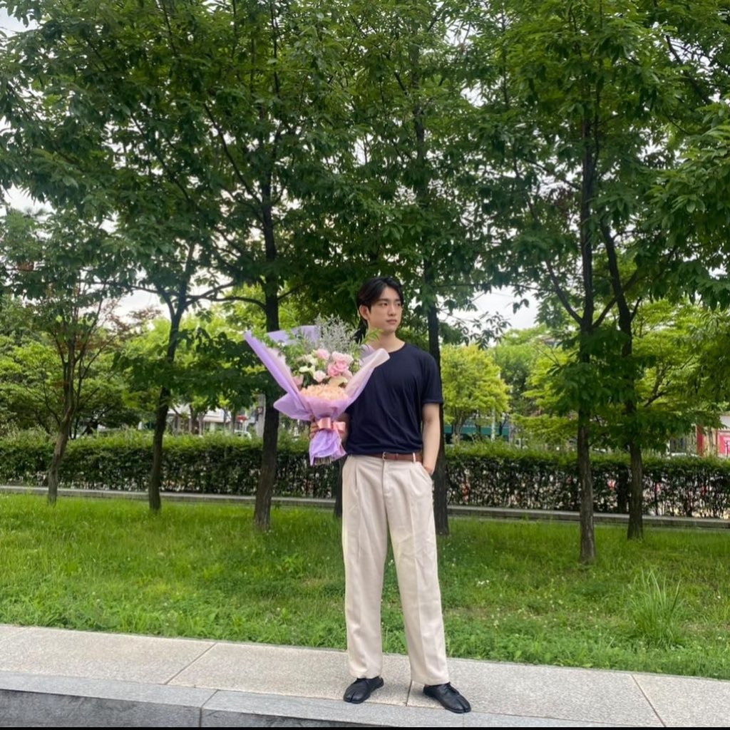 markbeomnyoung's tweet photo. Jinyoung!! 💐 

https://t.co/VIFwGbCW4X

#Jinyoung #진영 #박진영 #GOT7 #갓세븐 @GOT7Official https://t.co/H1tqsift4W