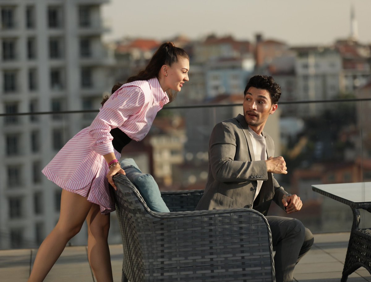 Эсра и озан турецкий сериал любовь разум месть. Озан карфалы. Эсра и озан турецкий. Любовь разум месть субтитры. Любовь логика месть турецкий сериал 2021.