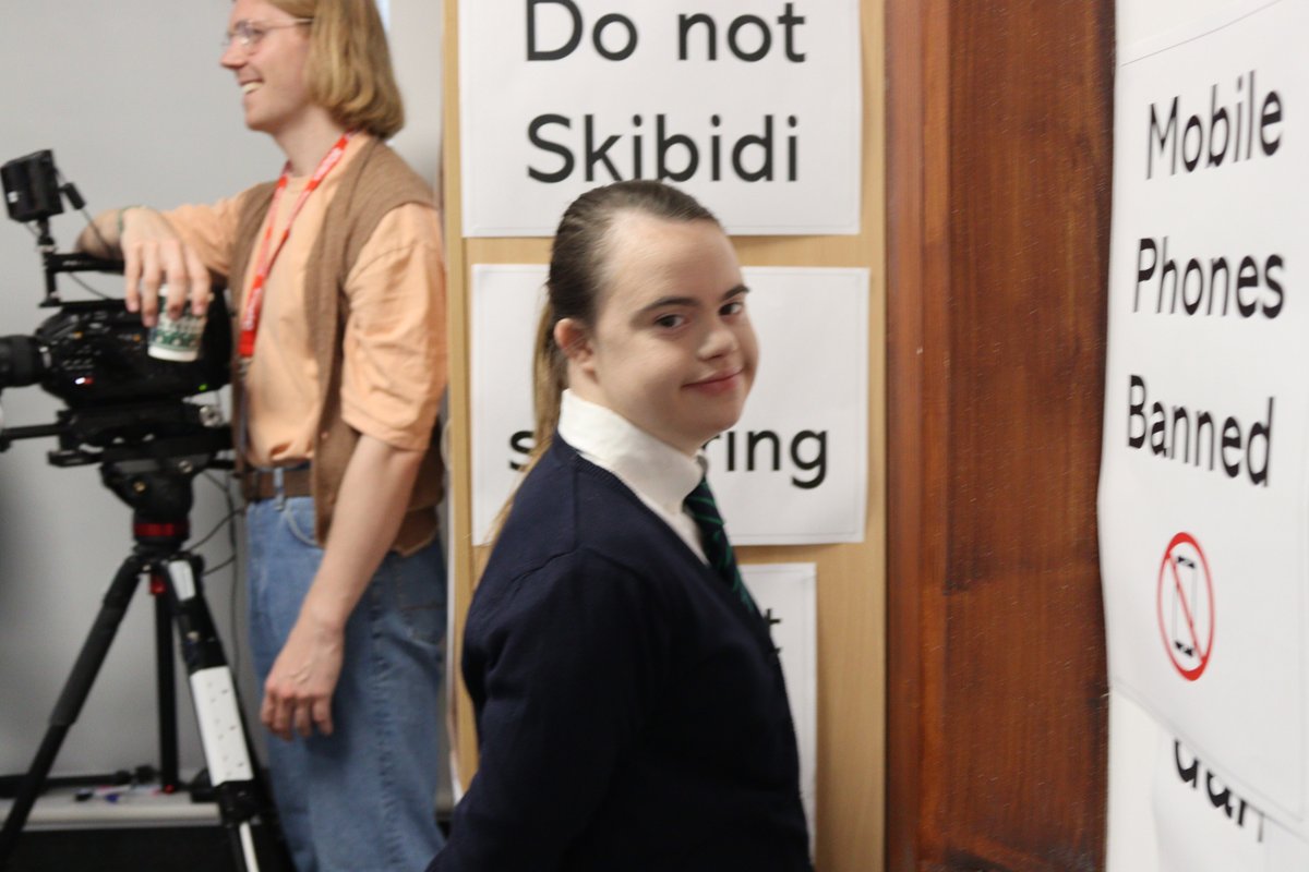 🎸Day 1 on set of #SchoolofRock! That’s right, over the next 2 weeks #TheOrpheusCentre is turning into a ‘Surrey Hills Film Set’ as @MPProductionsUK work with students and staff to bring together an #Orpheusshow like never before. Get your #tickets!
🎟️orpheus.org.uk/events