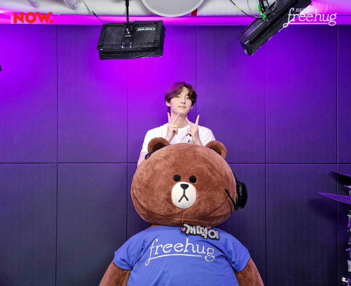 now_freehug's tweet photo. #최강창민의프리허그 나 슾구 오빠들 때문에 또 #TearDrop 흘리네..💧 판타지🌌 맴 흔드는 #SF9 미모에 #프리허그 건들어 잔배~🥂 #NOW온에어 https://t.co/3IEk9KKk2x