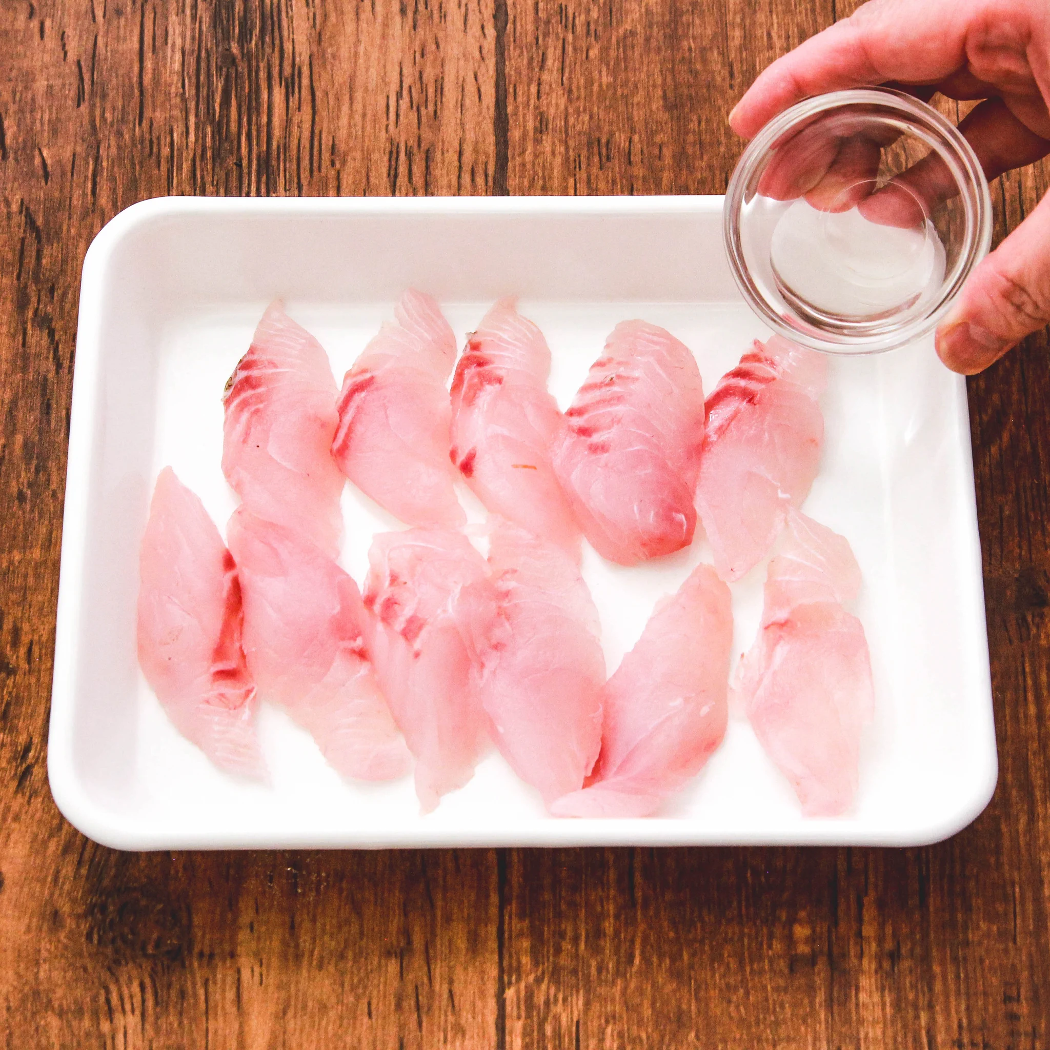 ほんの一手間でお刺身が昆布締めのような味わいに？！おつまみにも最高という、お刺身の食べ方！