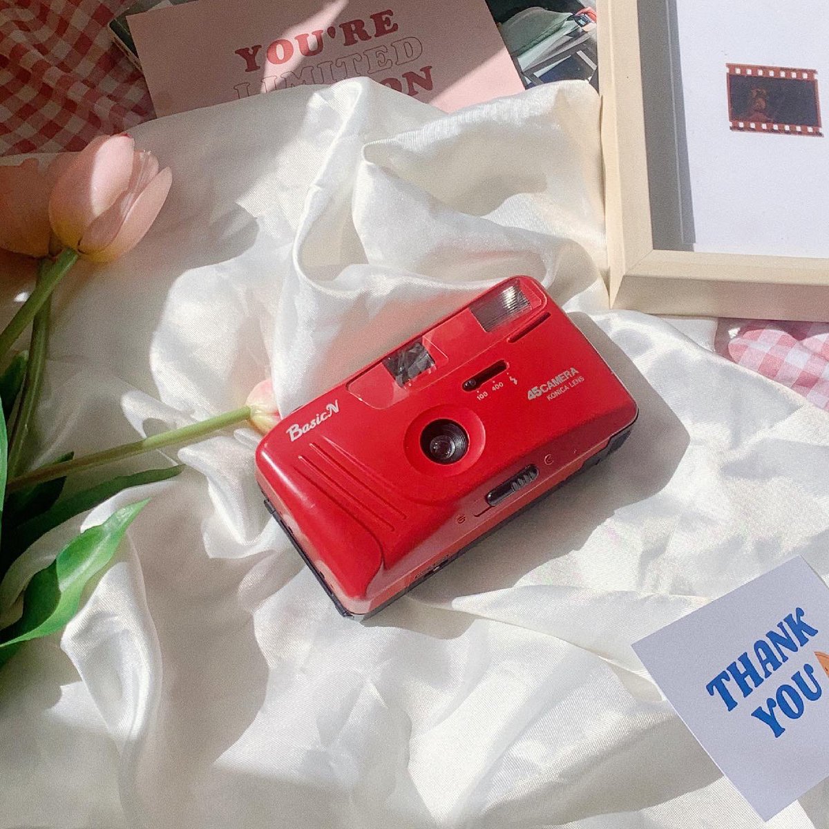 kongfilmjapan's tweet photo. กล้องฟิล์ม 45 camera Basic N
กล้องคอมแพค เลนส์ Konica ภาพละมุนราคาน่ารัก✨(790฿) 
-ใช้ถ่าน AA 2 ก้อน
-ใช้ฟิล์ม 135 หาได้ทั่วไป
-แฟลชเลือกเปิด-ปิดได้
-ปรับ iso ได้ 100 และ 400
-เลื่อนฟิล์มและกรอฟิล์มแบบแมนนวล (หมุนเอง)
-เลนส์ใส นับฟิล์มเดินปกติ

#กล้องฟิล์มญี่ปุ่น #กล้องฟิล์ม https://t.co/f4V1WDCWNq