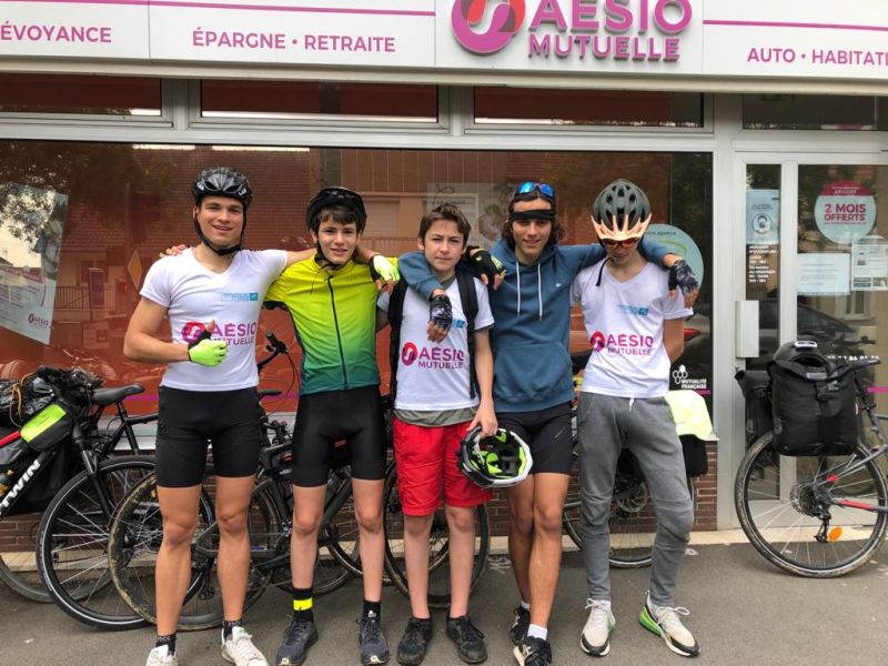 Sophie Elkrief (@selkrief) on Twitter photo Ils ont 16 ans, de brillants lycéens (Louis le Grand, Franklin), et parcourent 800km à🚴♀️afin de collecter des fonds pour <a href="/FondationARC/">Fondation ARC</a> et la lutte contre le cancer. Une aventure solidaire enthousiasmante soutenue par <a href="/AesioMutuelle/">AÉSIO mutuelle</a>.
#engagement #jeunesse #Unvélocontrelecancer Ils ont 16 ans, de brillants lycéens (Louis le Grand, Franklin), et parcourent 800km à🚴♀️afin de collecter des fonds pour <a href="/FondationARC/">Fondation ARC</a> et la lutte contre le cancer. Une aventure solidaire enthousiasmante soutenue par <a href="/AesioMutuelle/">AÉSIO mutuelle</a>.
#engagement #jeunesse #Unvélocontrelecancer