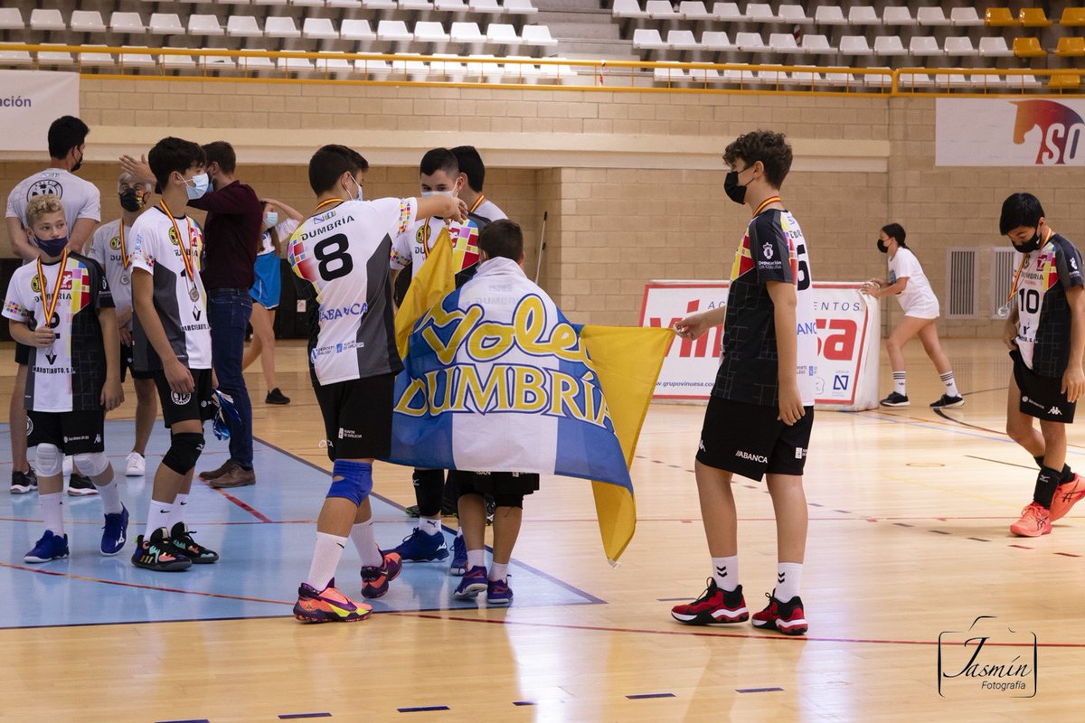 Tras 5 intensísimos días, toca hacer balance del Campeonato de España Infantil.

Estamos encantados con todas las felicitaciones de equipos y padres por la organización, son muy reconfortantes después de tanto esfuerzo... 

1/5