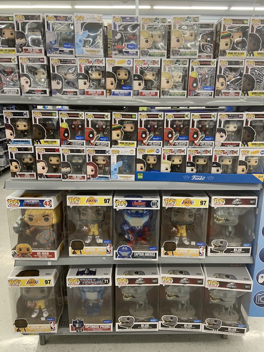 bobs_pop's tweet photo. Walmart end cap is Packed! #Funko,#funkopopmoments,#funkofamily,#funkomarvel,#funkoPOPS,#FunkoPOPNews,#funkofunatic,#popvinyl,#dcfunkpops,#FunkoPopsUK,#funkocollector,#popscollector,#funkofanatic,#funkofanclub,#funkonation https://t.co/poXZNJVd59