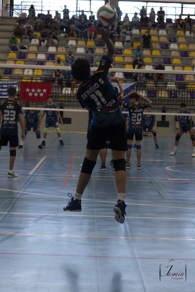 Y por último, muchiiiiiisimas gracias a todos los colaboradores que ha estado día tras día permitiendo el buen funcionamiento de los partidos, sois todos encantadores.

Ha sido si una gran experiencia que volveremos a repetir.

¡Gracias a todos!

5/5