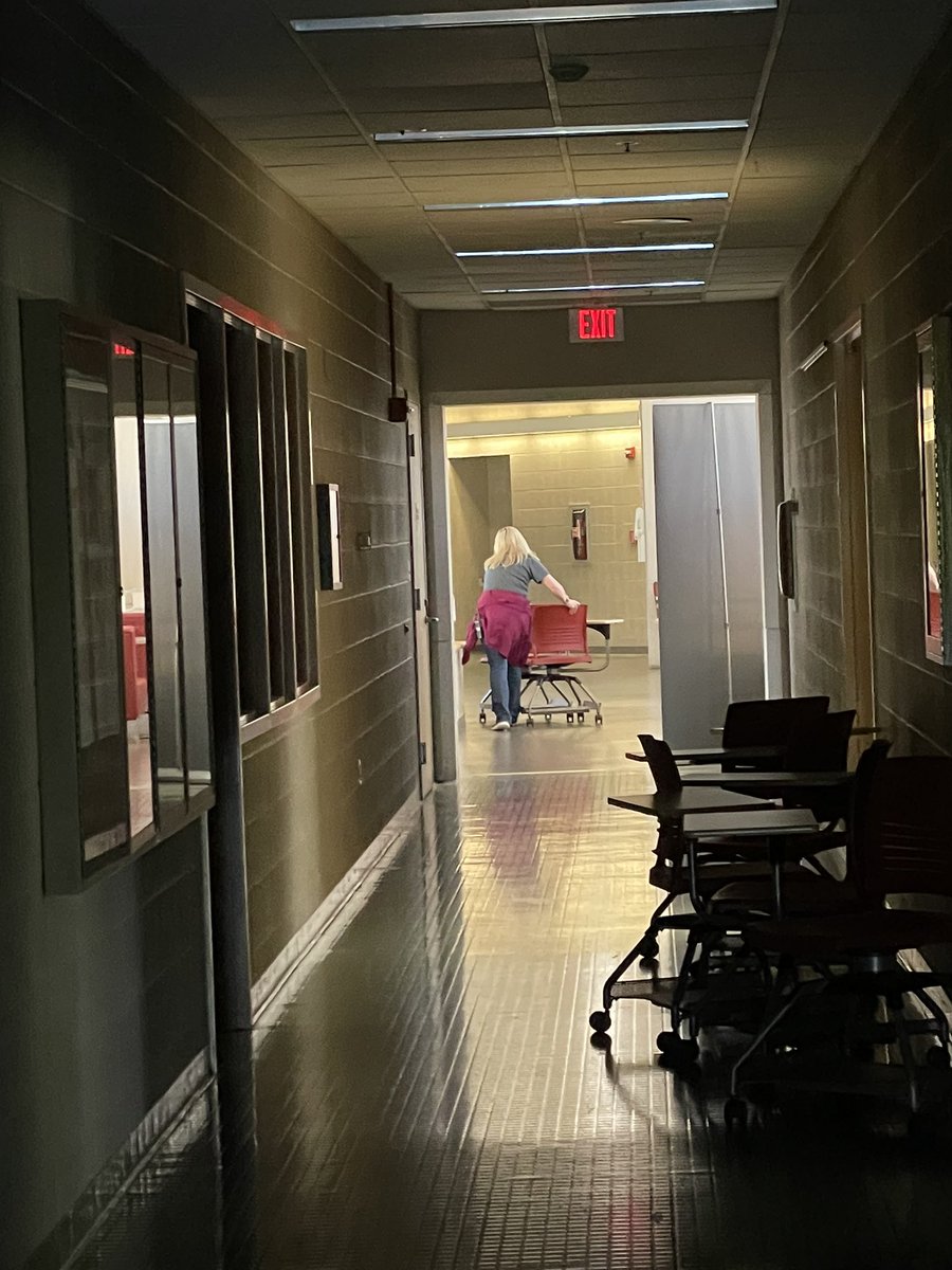 tessbarker's tweet photo. COVID capacity classrooms have left the building! Thank to @IUKokomo Facilities crew for getting campus reset. #iukstrong #myiuk #iukbound #iukokomo https://t.co/1s5SdBwYxF