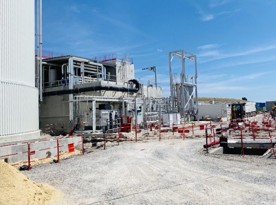 🚧 Visite du chantier de la station d’épuration de #thaumaritima <a href="/Sete_agglo_med/">Sète agglopôle</a>.

👉🏻 Au programme : production d’énergie verte avec la réinjection de #biométhane et protection des eaux de baignade grâce au traitement membranaire des eaux usées.

👏 Bravo aux équipes de @suezFR.