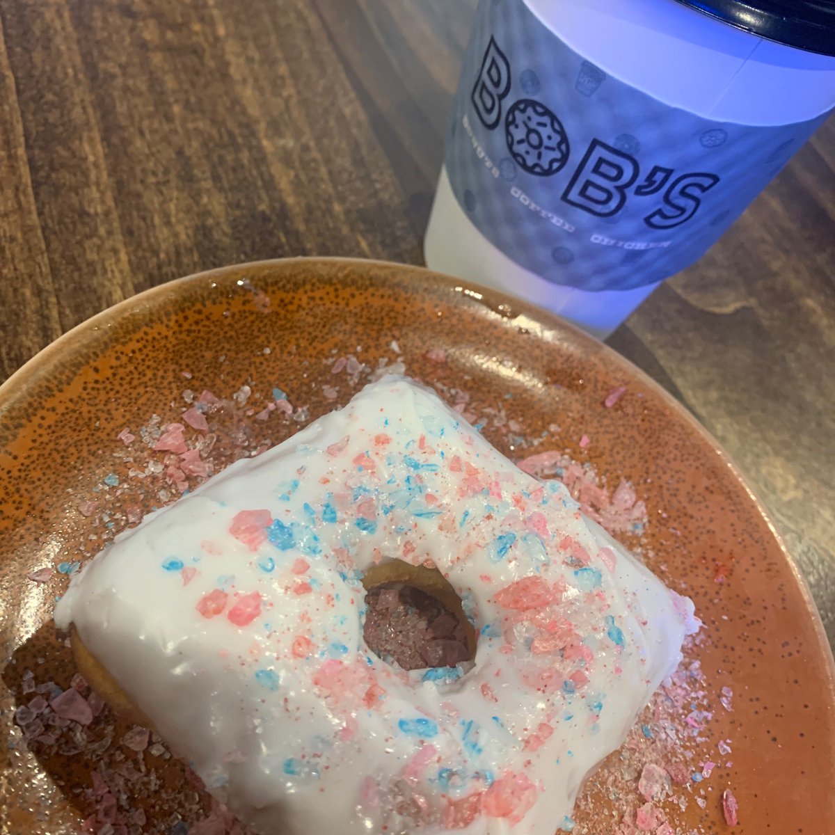 Pop Rocks on a donut…Why not?!🎇🙌🏼🍩 #eatbobsdonuts #happyfourthofjuly #blackstonedistrict #poprocks #donutscoffeechicken